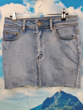 Light Wash Denim Mini Skirt with Frayed Hem
